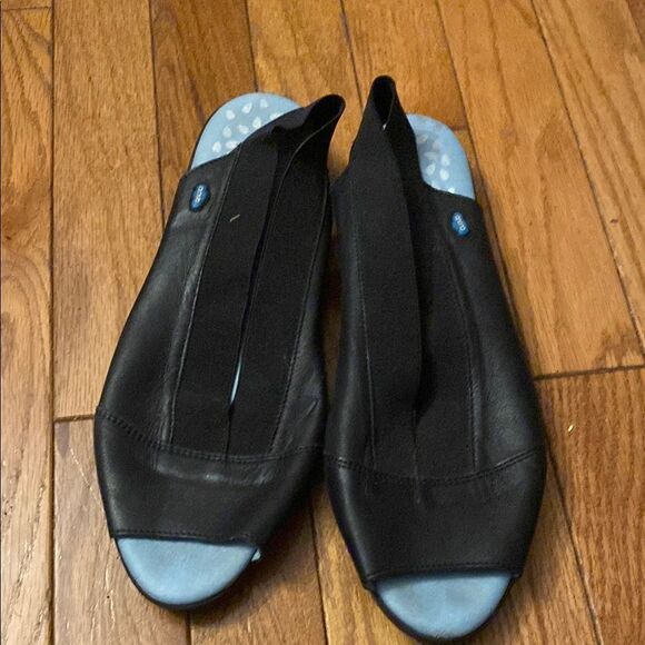 Black and Blue Slip-On Mules with Breathable Mesh - Picture 1 of 4
